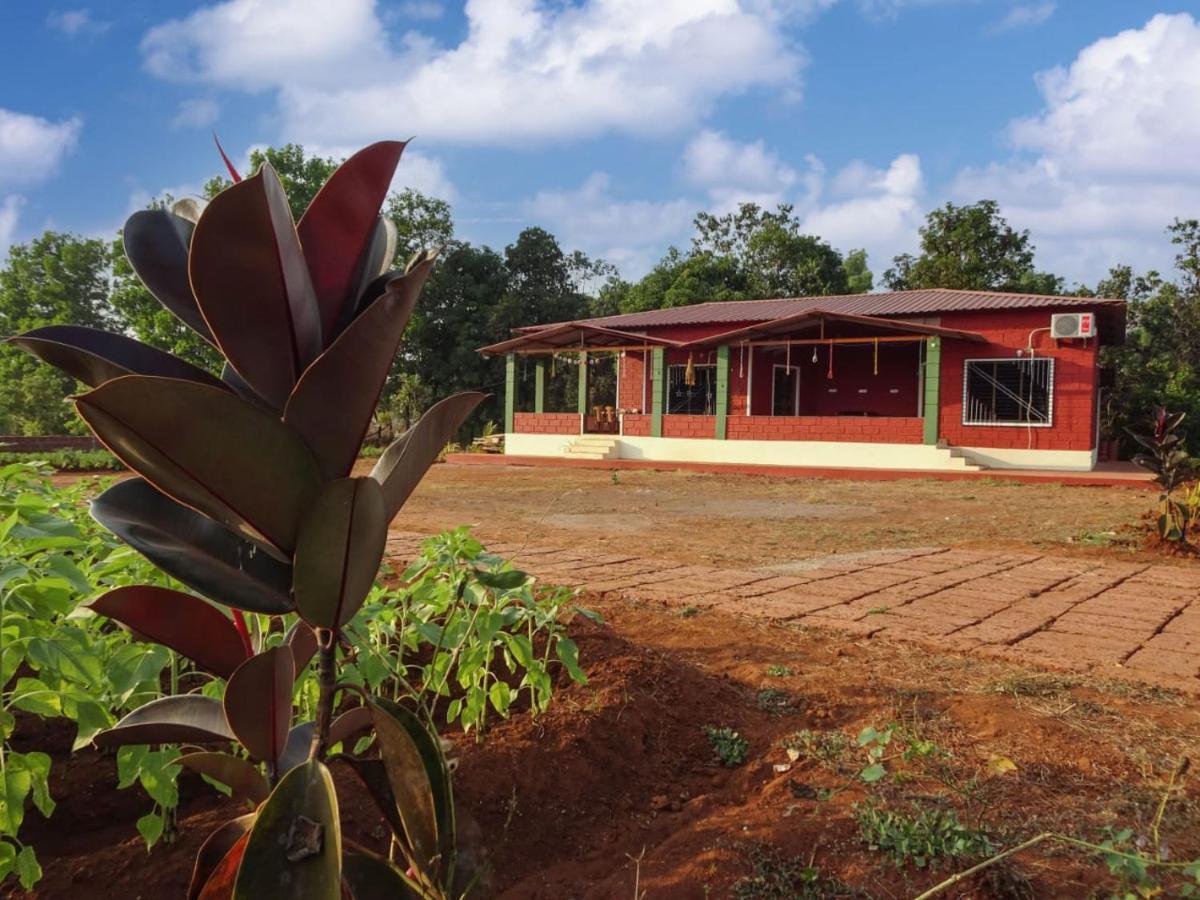 Aarya Farm Bed & Breakfast Bhom Eksteriør bilde